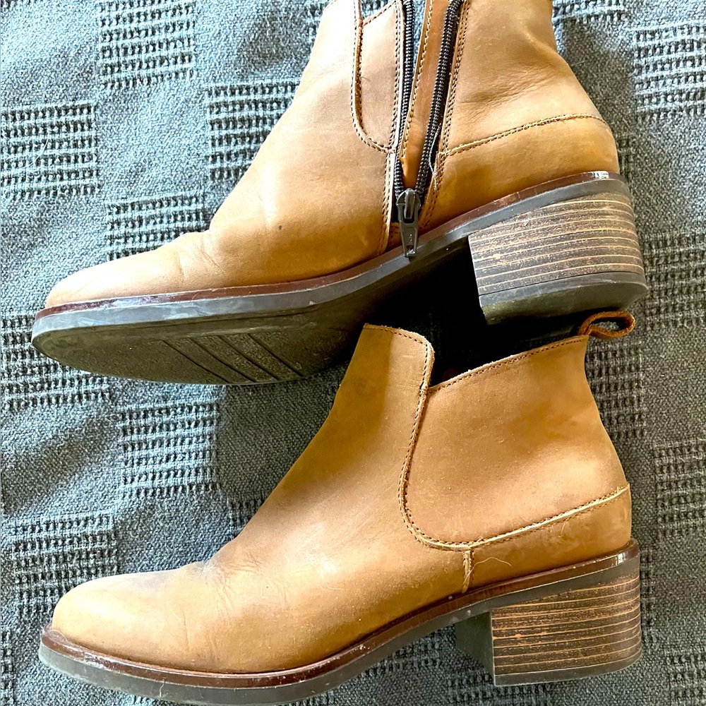 Clarks Dark Tan Leather Booties